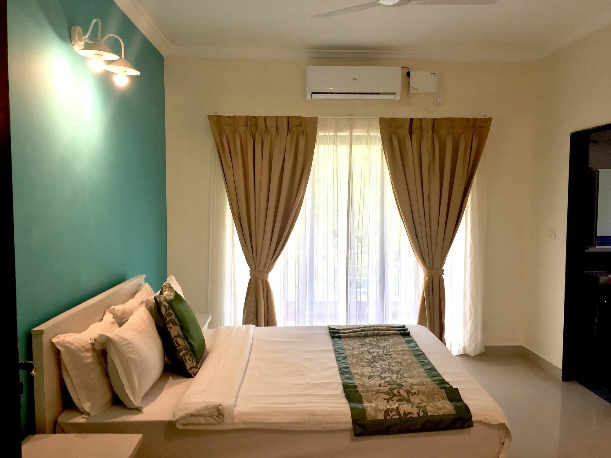 Treehouse Blue Hotel & Villas Colva Dış mekan fotoğraf